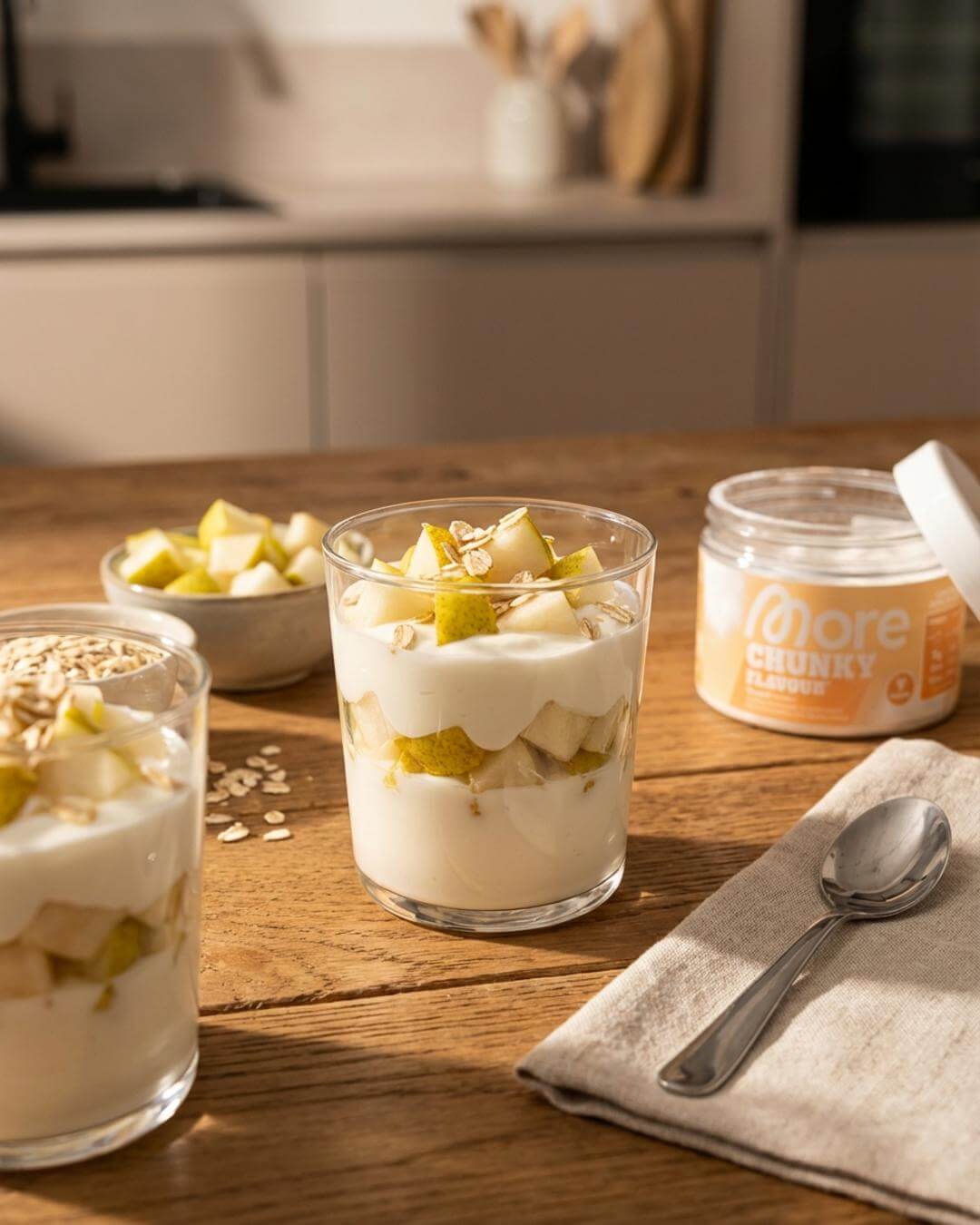 Cremiges Protein-Dessert mit Frucht im Glas - fitgrade.ch